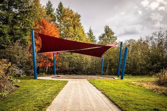 What Factors Affect Shade Installation Costs in the UAE?